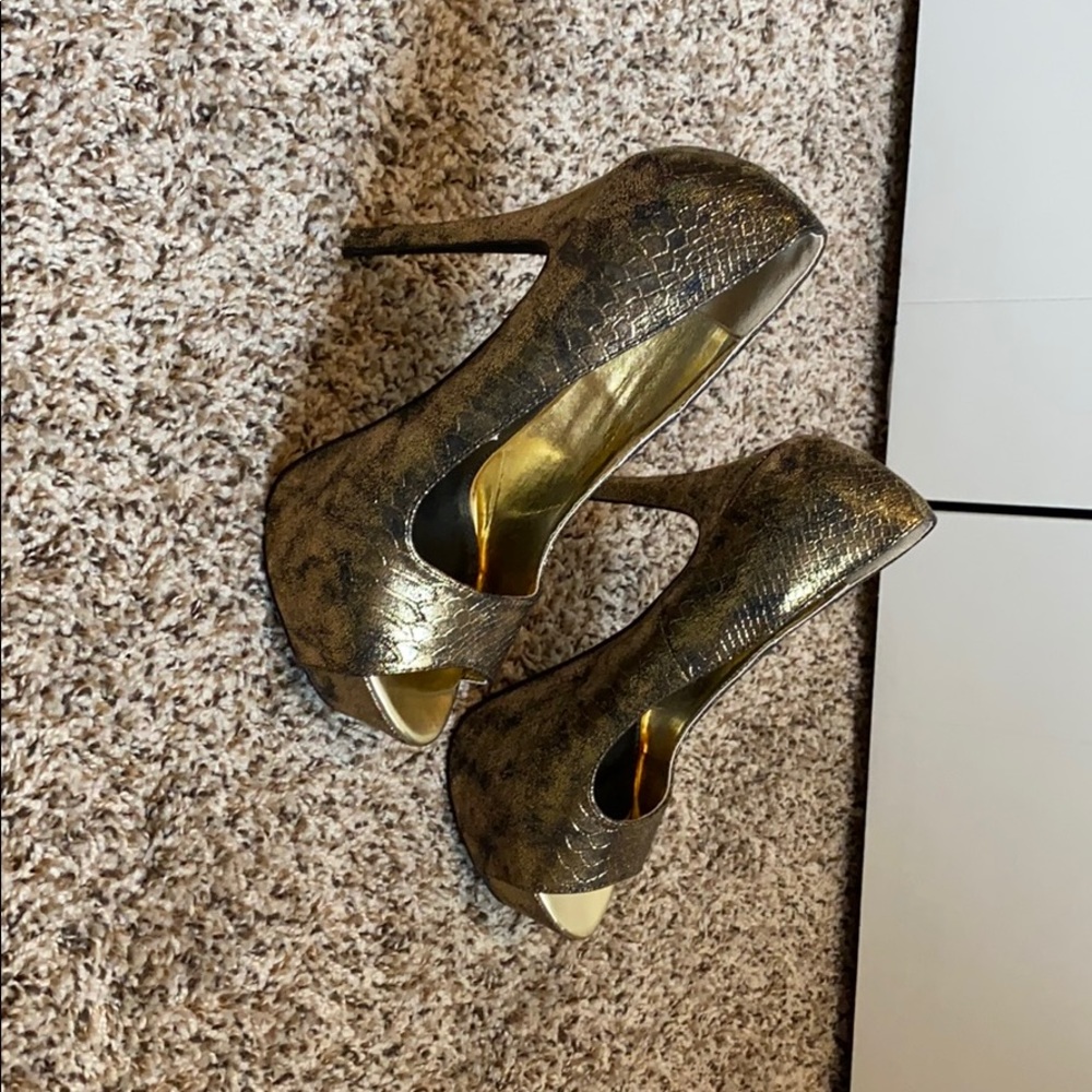 Gold and Black Shoe Dazzle Platform Heels
